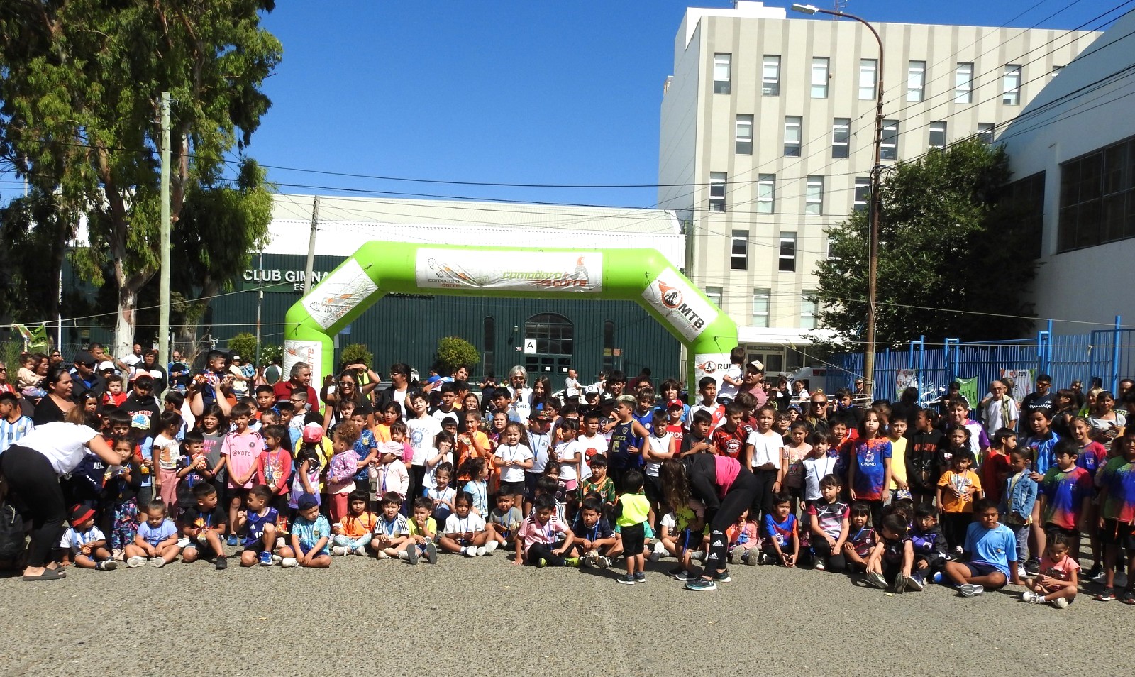 El atletismo infantil festejó con éxito el 123º Aniversario de la ciudad