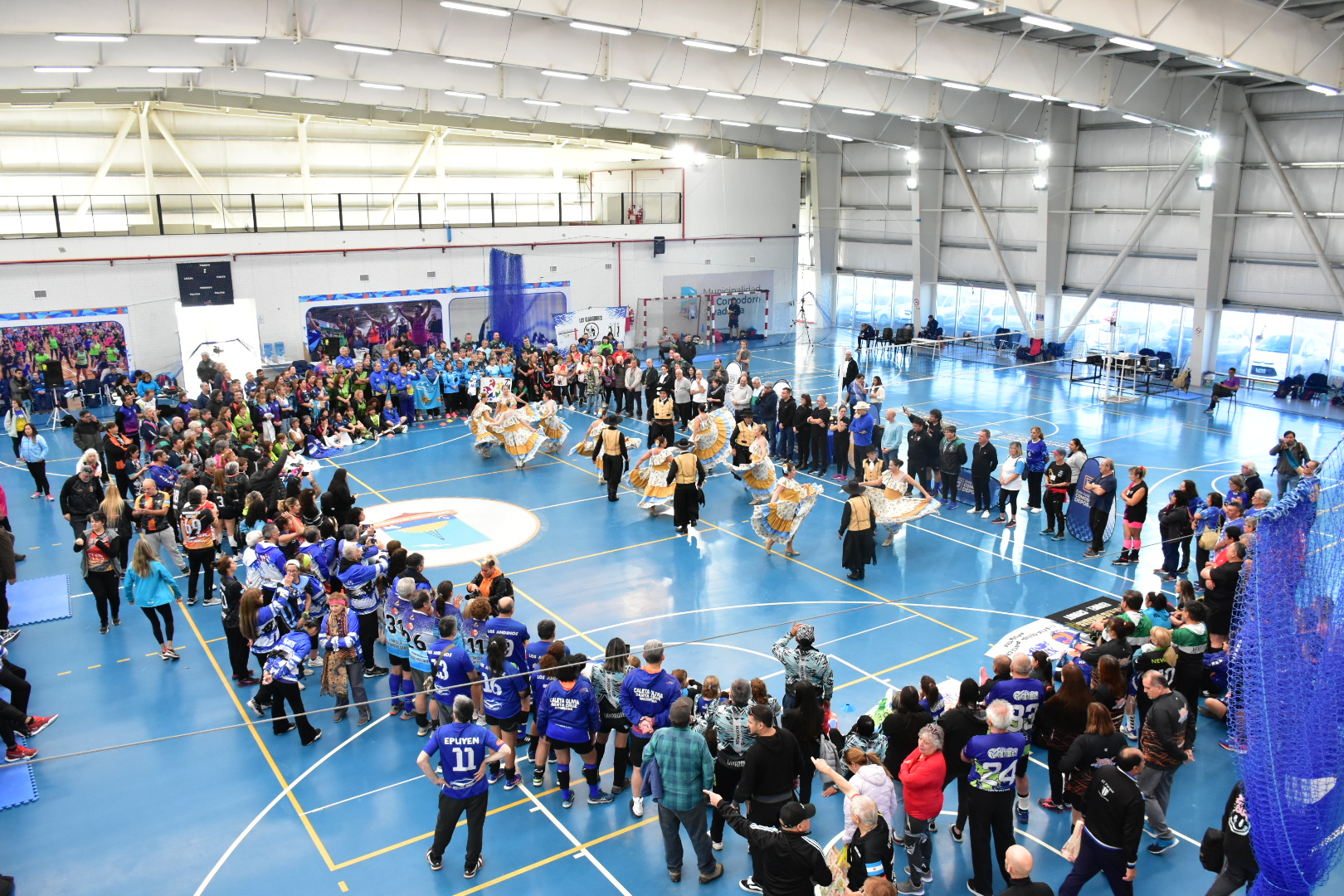 Una multitud en el inicio del Argentino de Newcom “Norberto Díaz Gago”