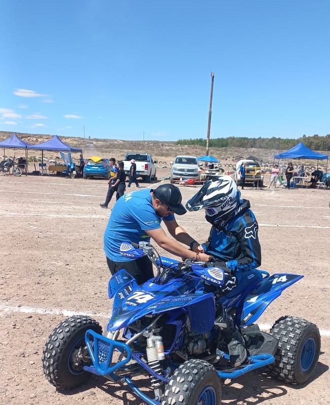 Santino Villalobos corre el Campeonato Binacional en Quads Cross