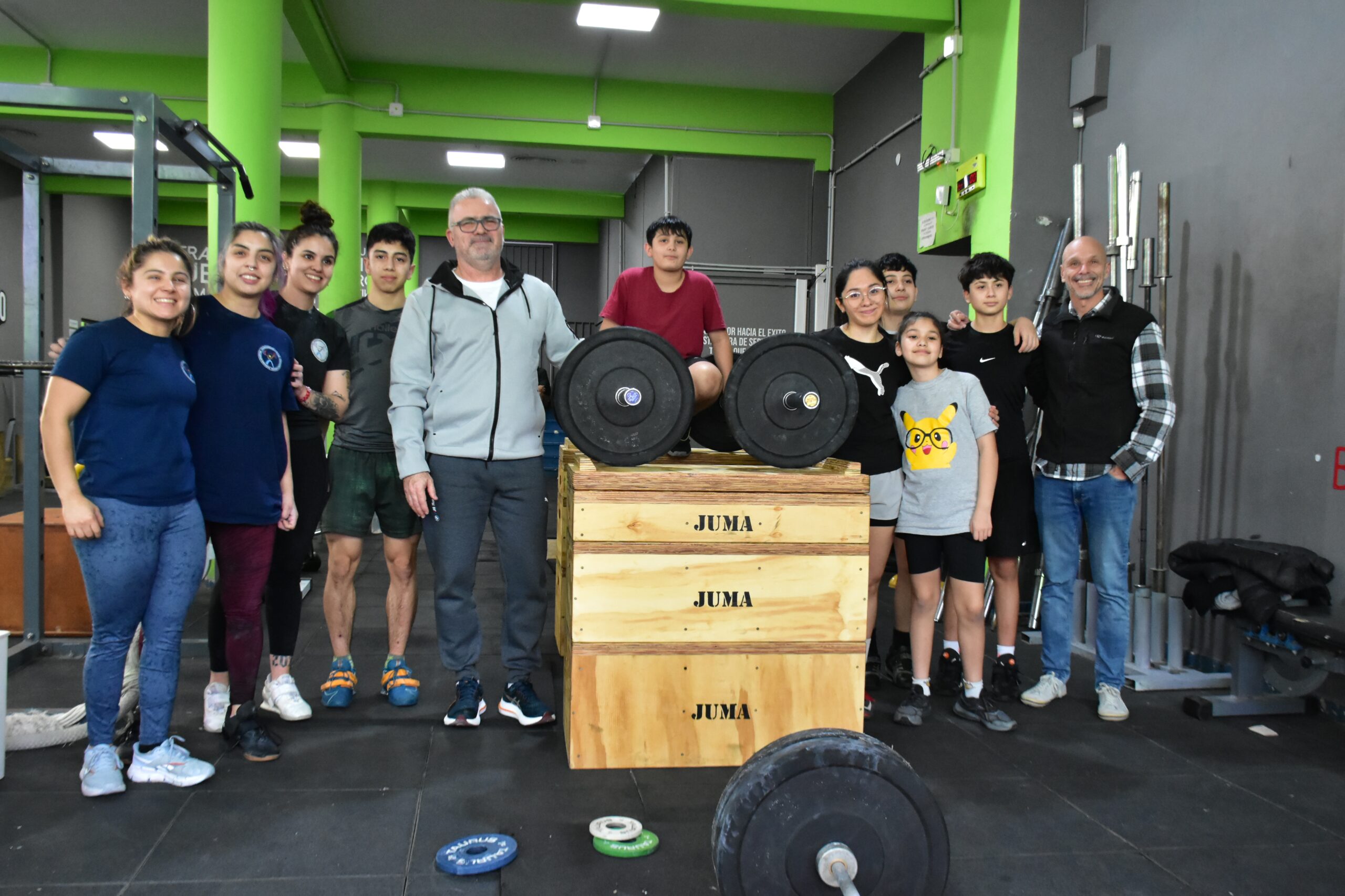Nuevo material deportivo para la Escuela Municipal de Levantamiento Olímpico de Pesas