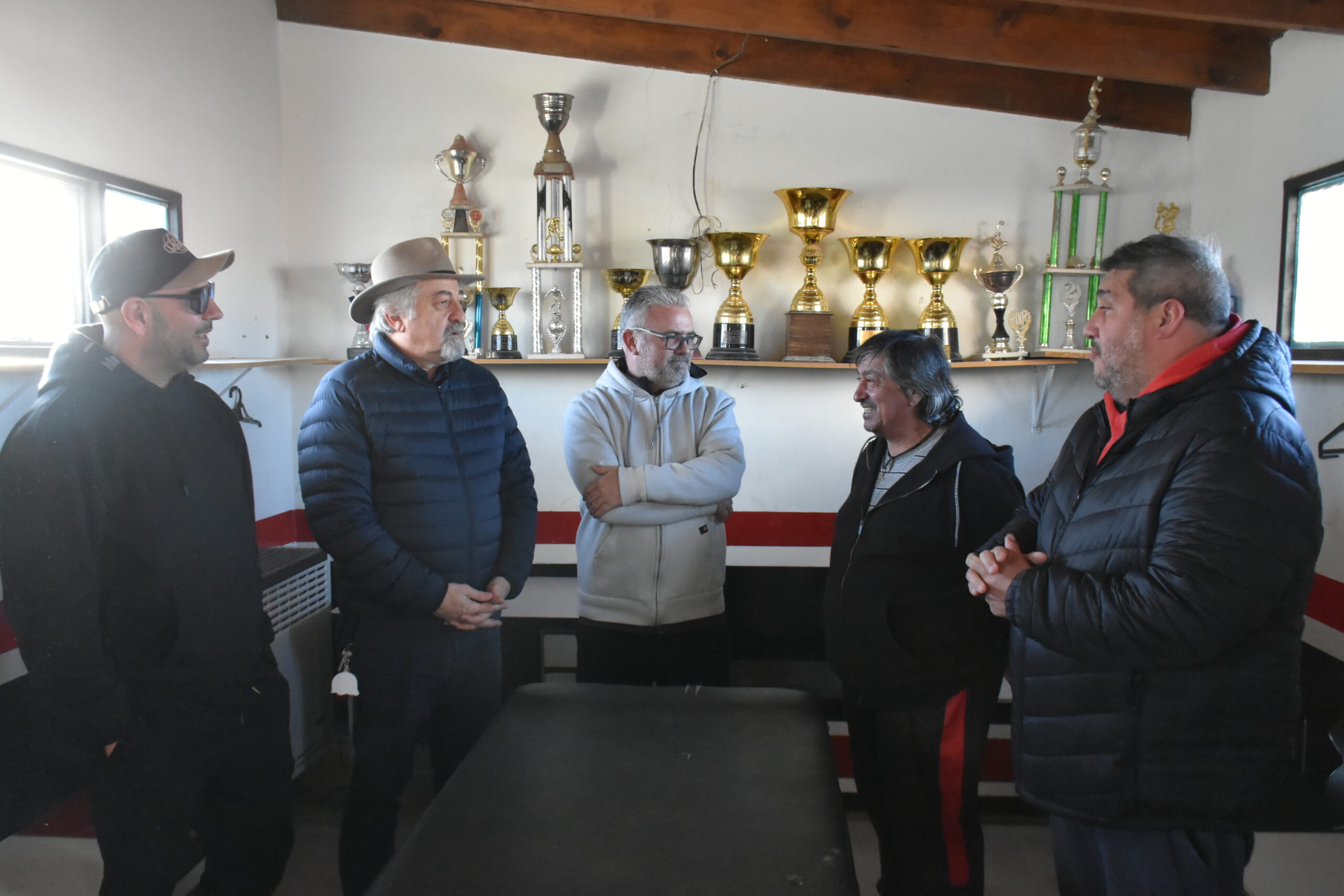 Stella Maris concretó la conexión de gas en los vestuarios y avanza con el playón