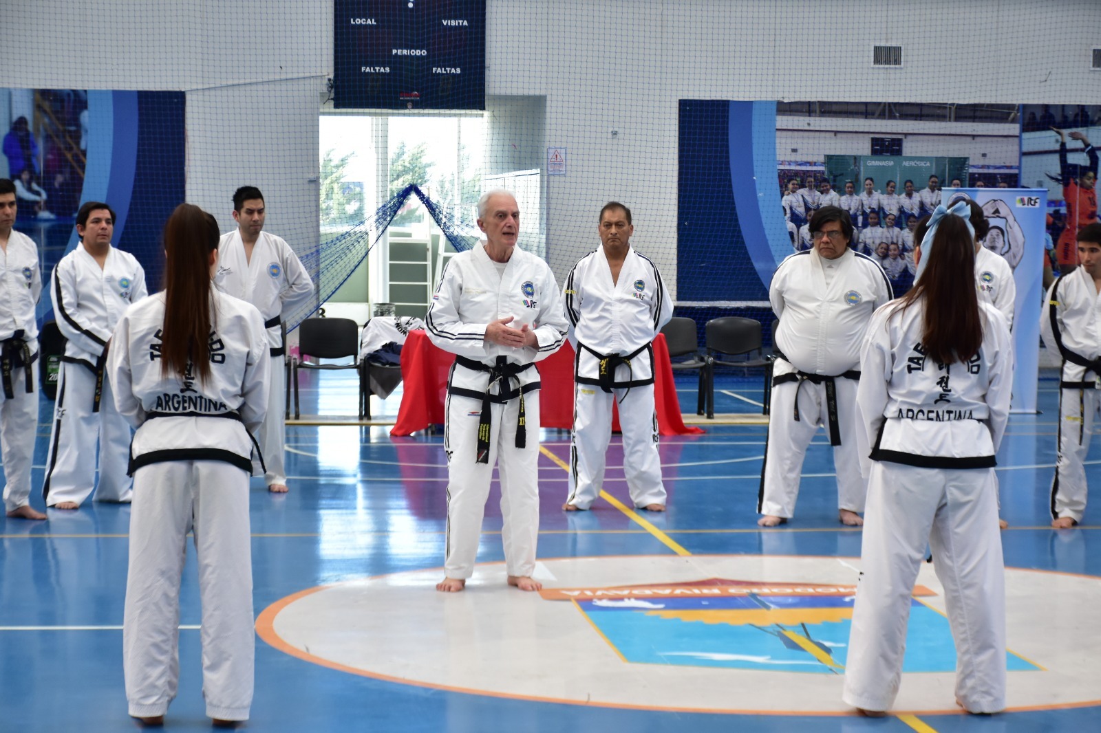 Héctor Marano, referente mundial del Taekwondo dictó una Master Class en Comodoro