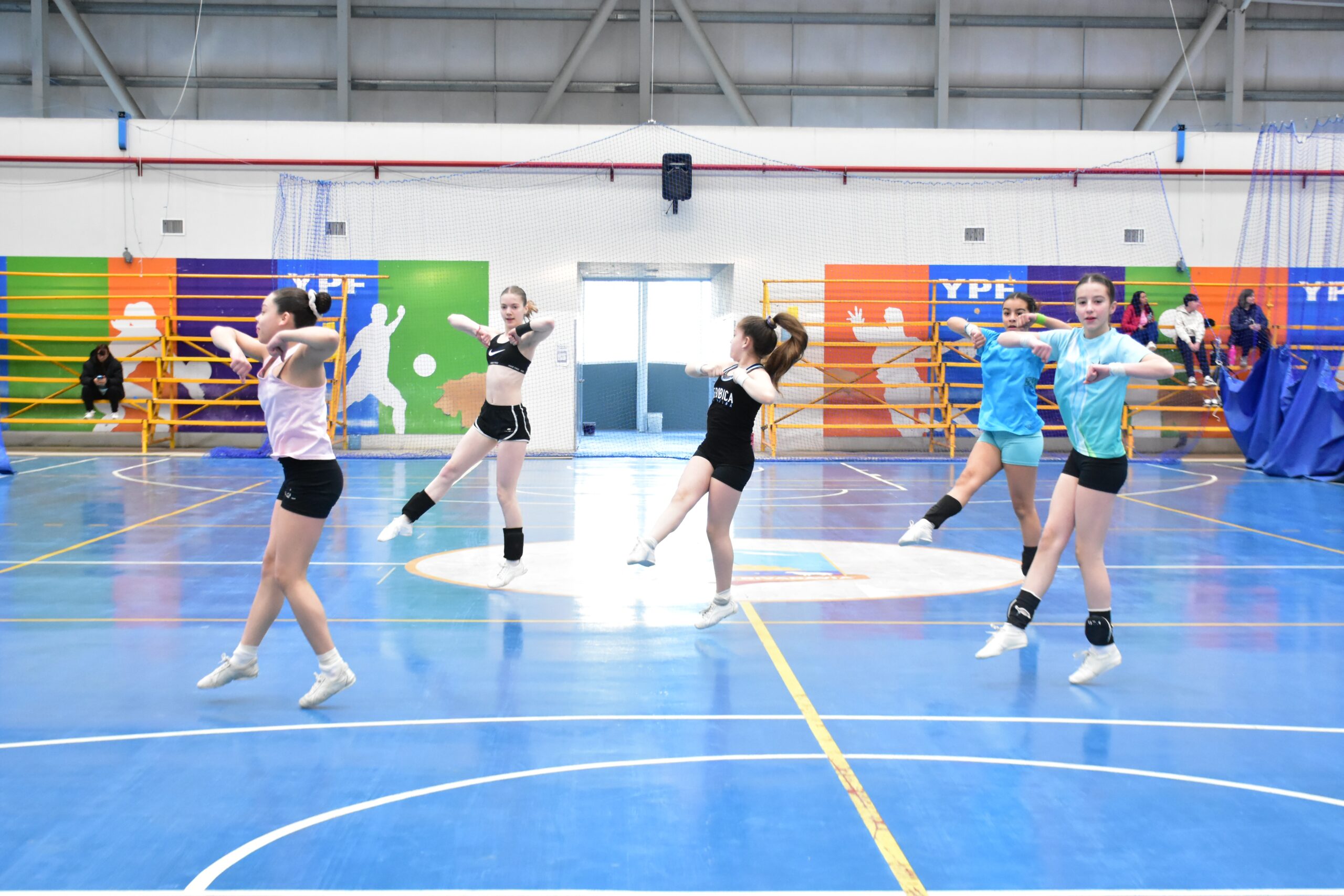 Deportistas locales intensifican su preparación para el Panamericano de Gimnasia Aeróbica