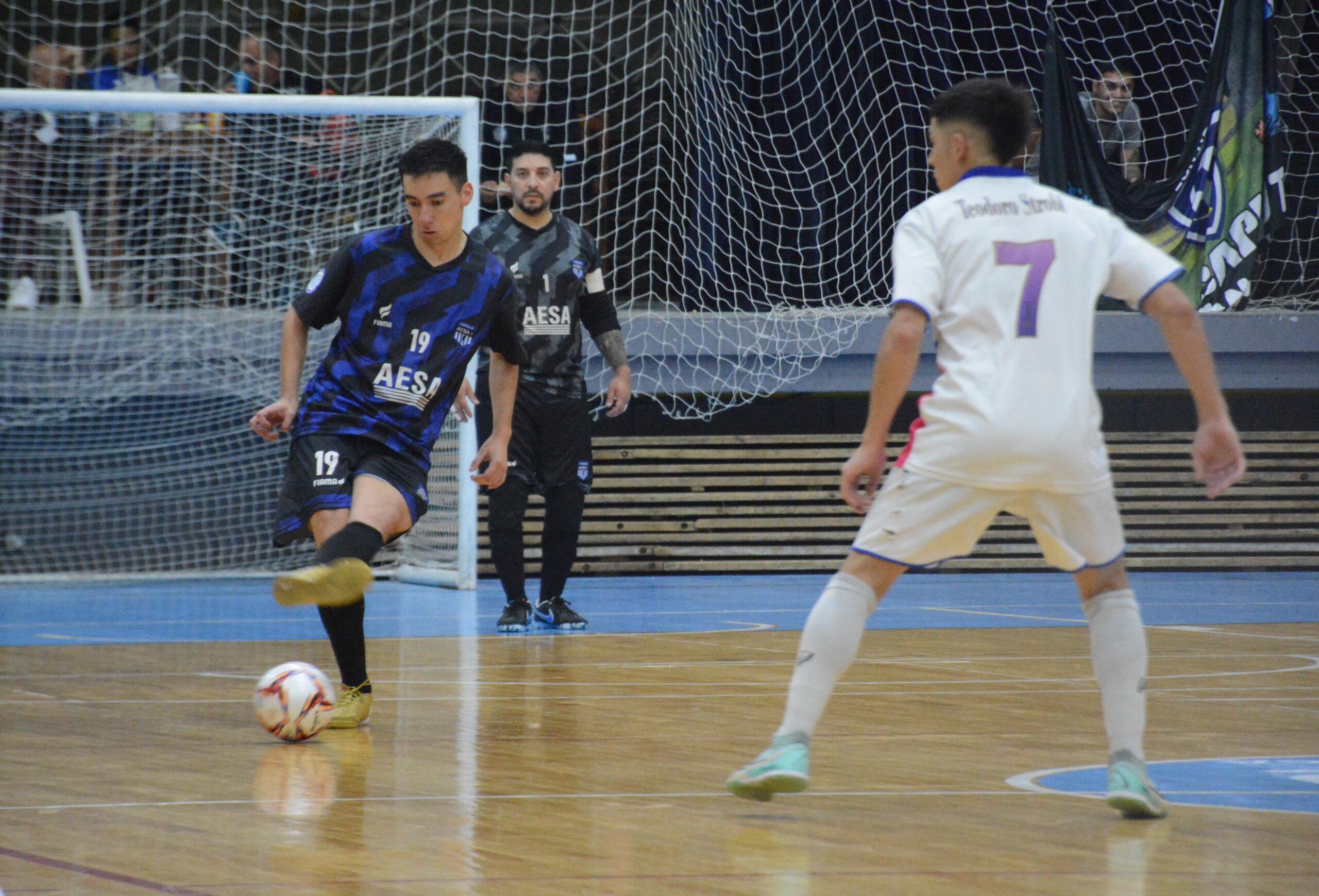 Futsal: Se pone en marcha el Nacional de Clubes Campeones en Comodoro